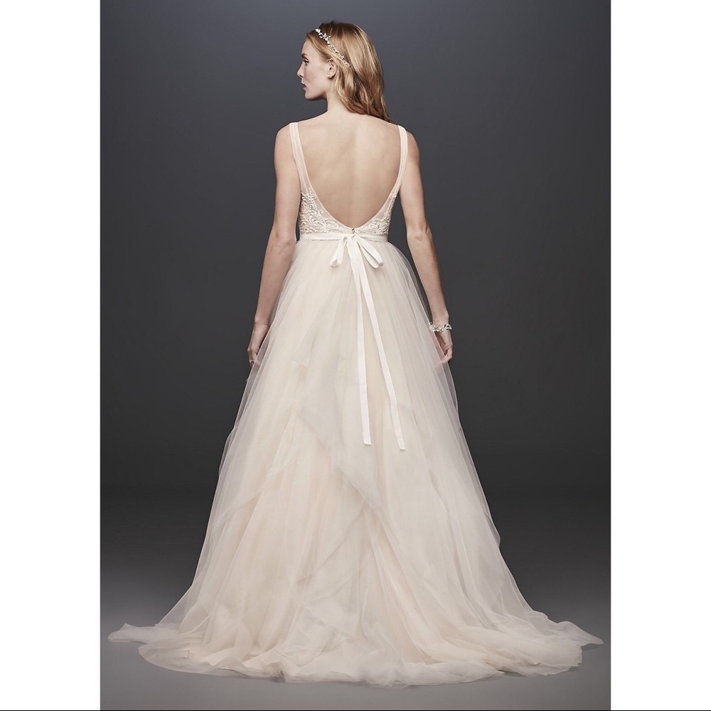 Gorgeous wedding dress - Picture 4 of 8